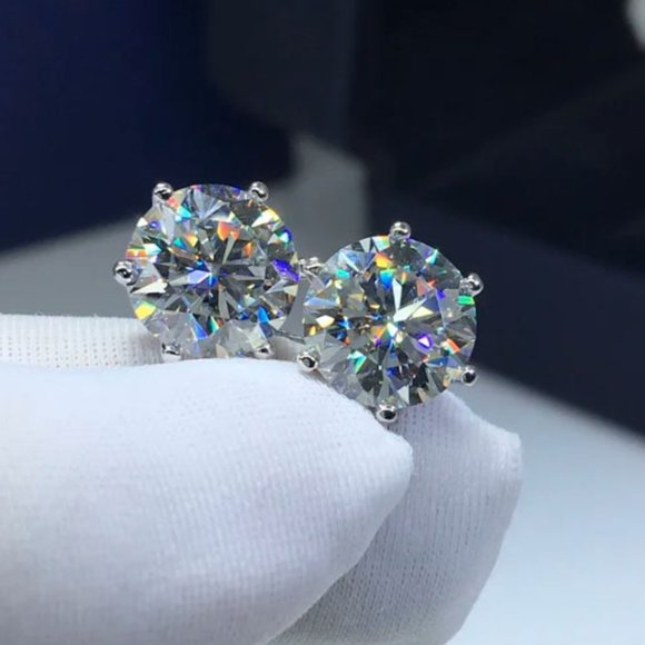 6 Carat Moissanite Diamond Stud Earrings- Ideal Gift For Her - Picture 1 of 3